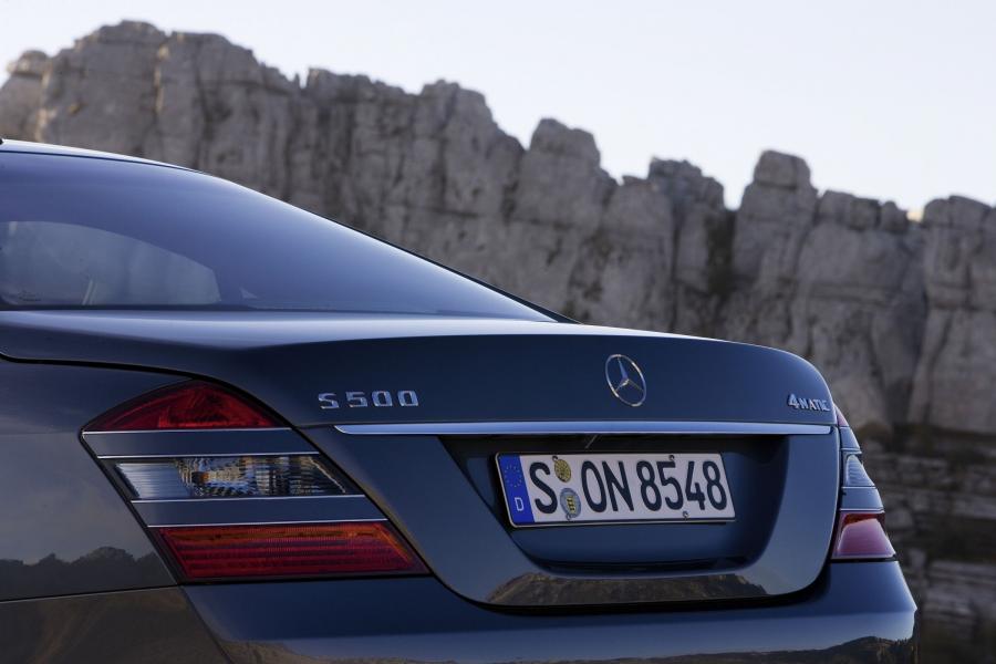  Mercedes-Benz S-Class 2007 года  (фото 38 из 414)